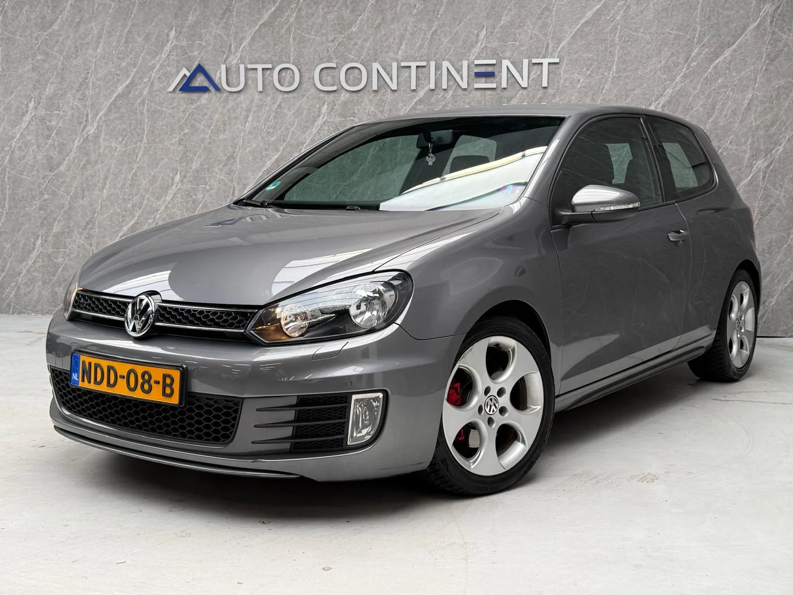 Volkswagen Golf (2010) — foto 1