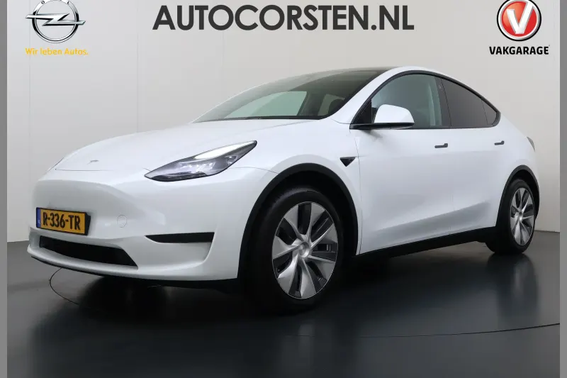 Tesla Model Y (2022)