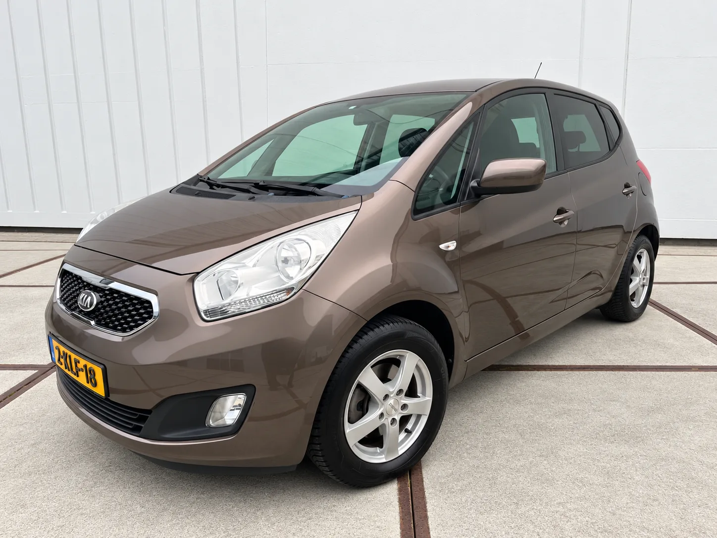 Kia Venga (2013) — foto 1