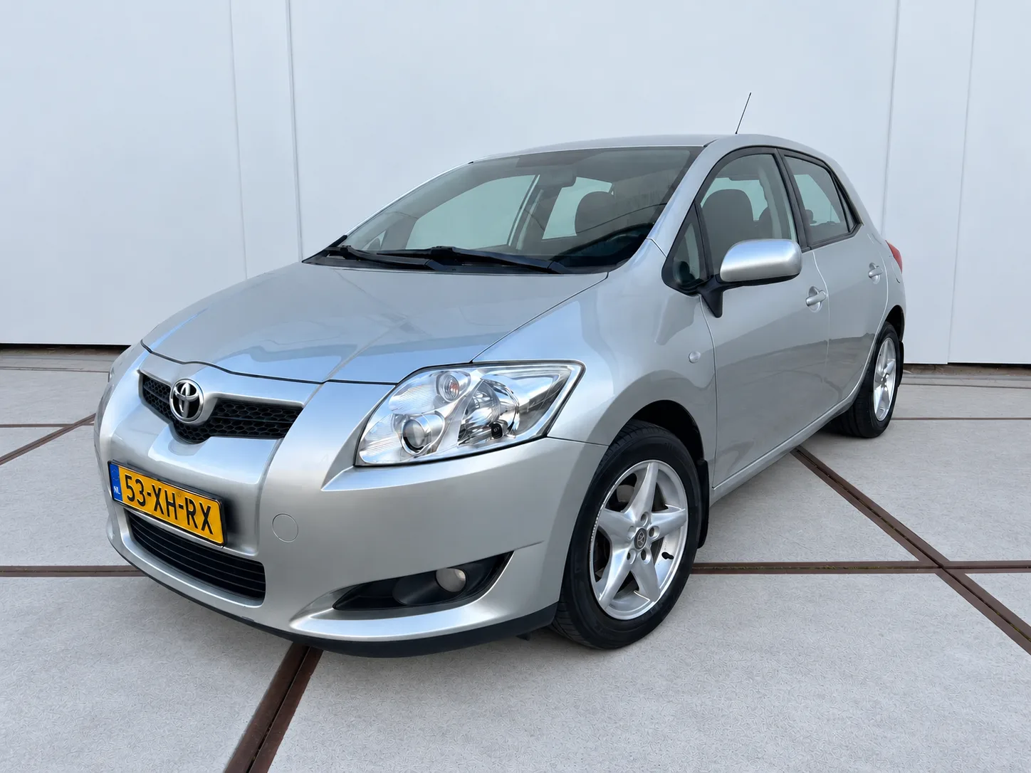 Toyota Auris (2007) — foto 1