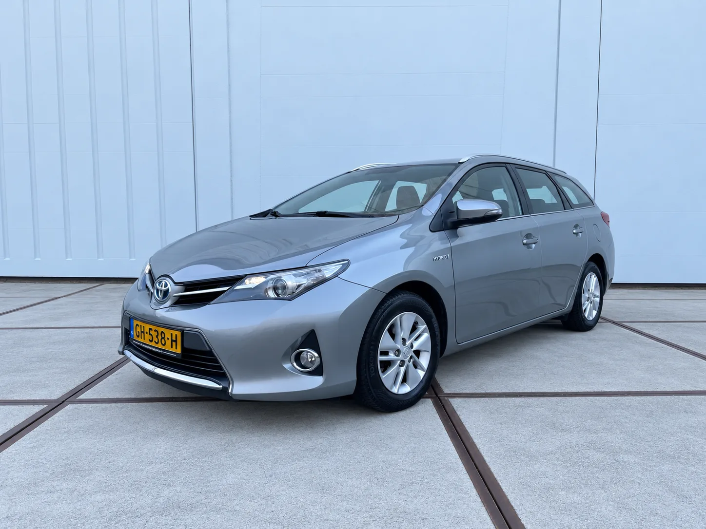Toyota Auris (2015) — foto 1