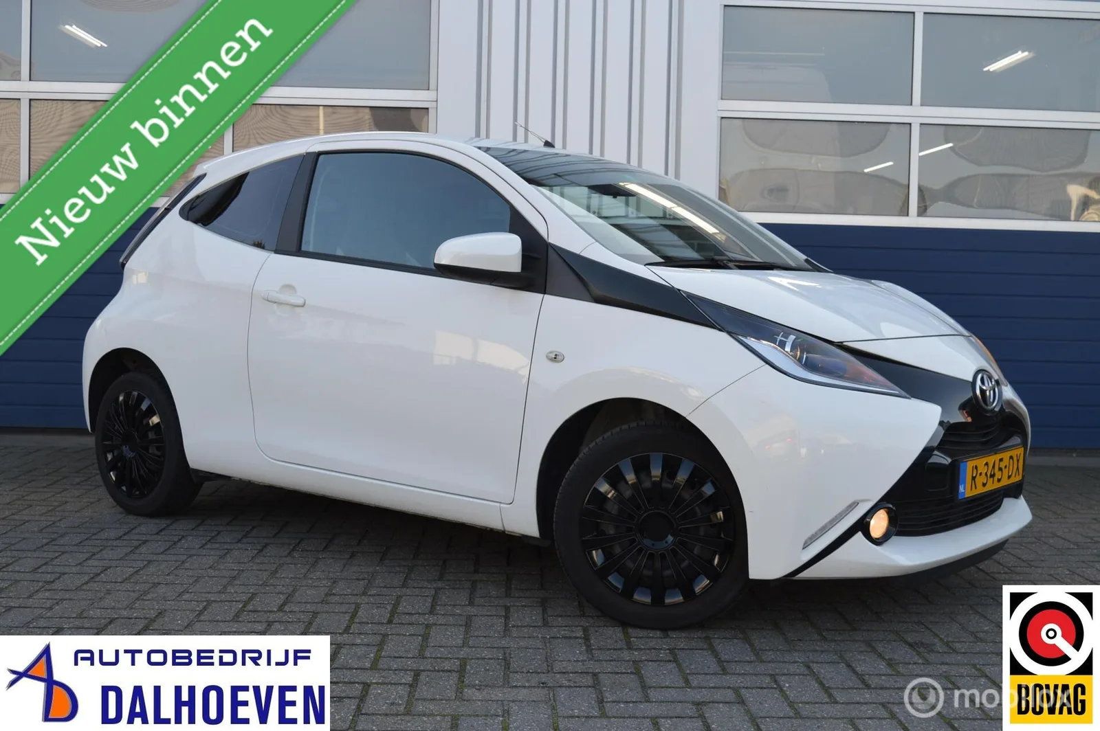 Toyota Aygo (2015) — foto 1