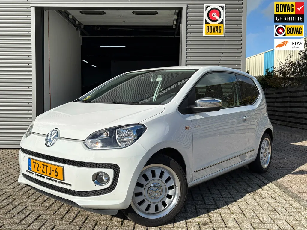 Volkswagen Up! (2013) — foto 1