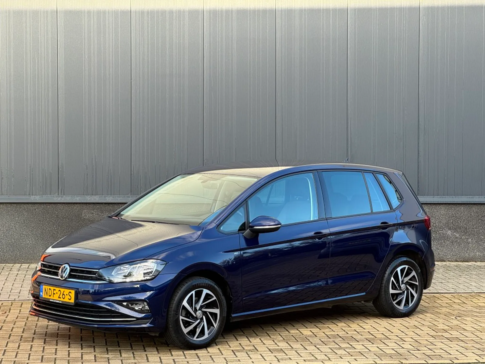 Volkswagen Golf Sportsvan (2018) — foto 1