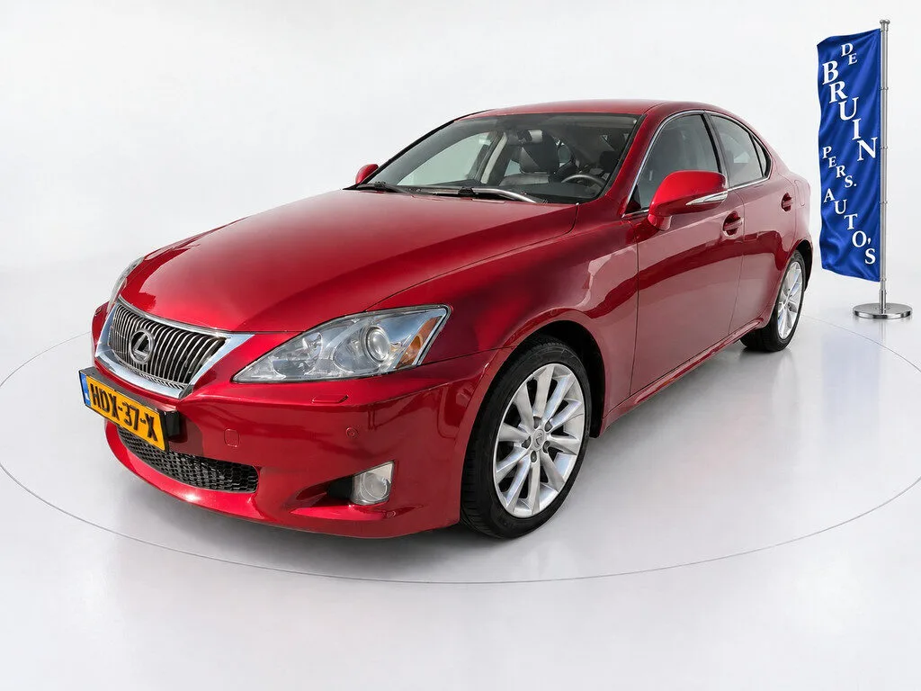 Lexus IS (2009) — foto 1