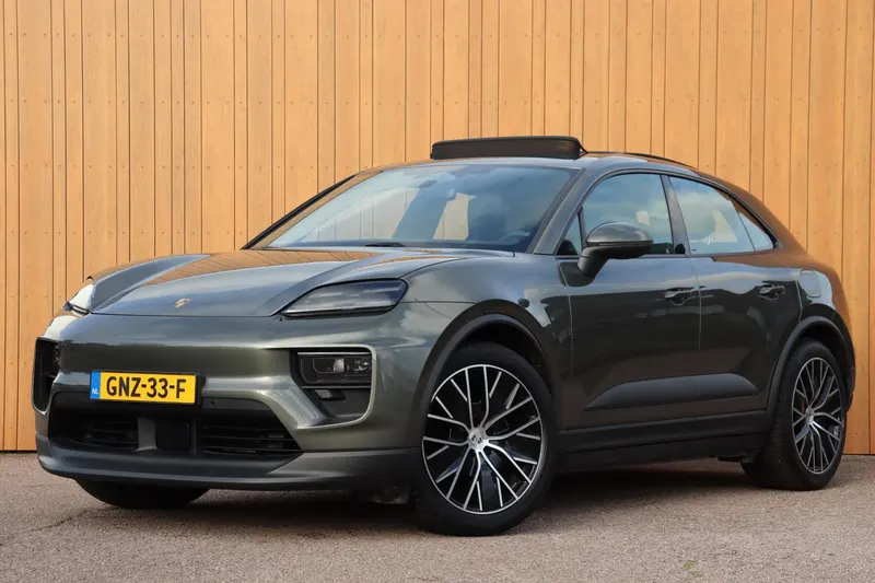Porsche Macan (2024)
