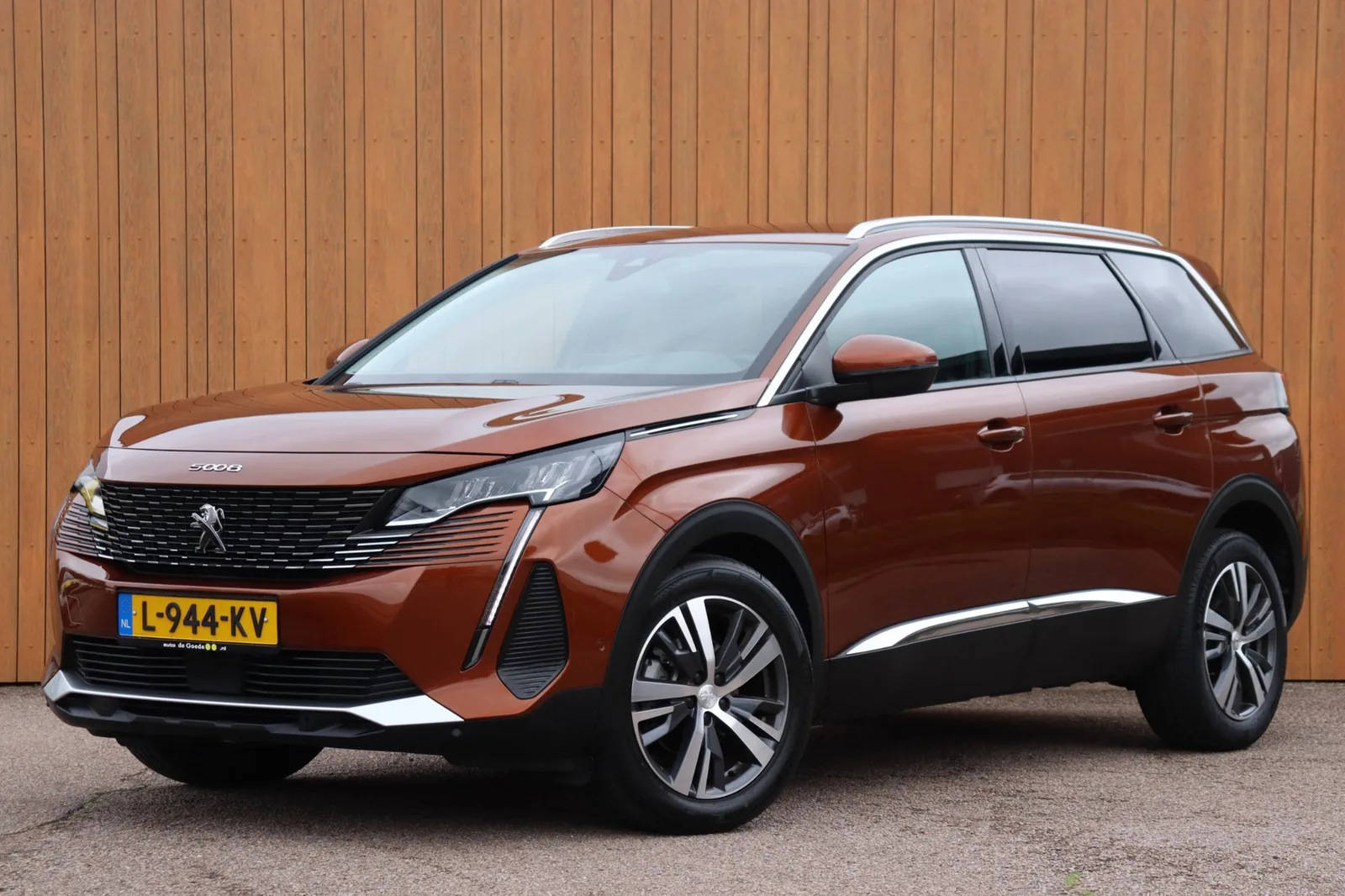 Peugeot 5008 (2021) — foto 1