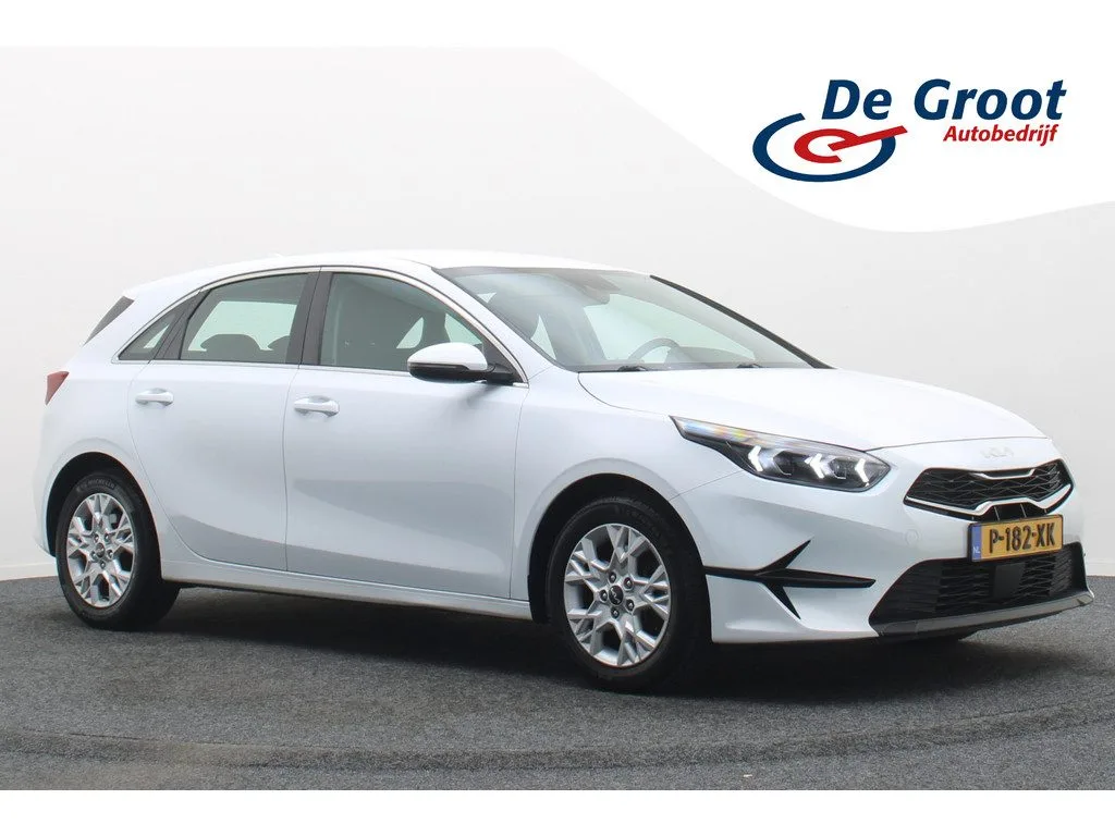 Kia Ceed (2022) — foto 1