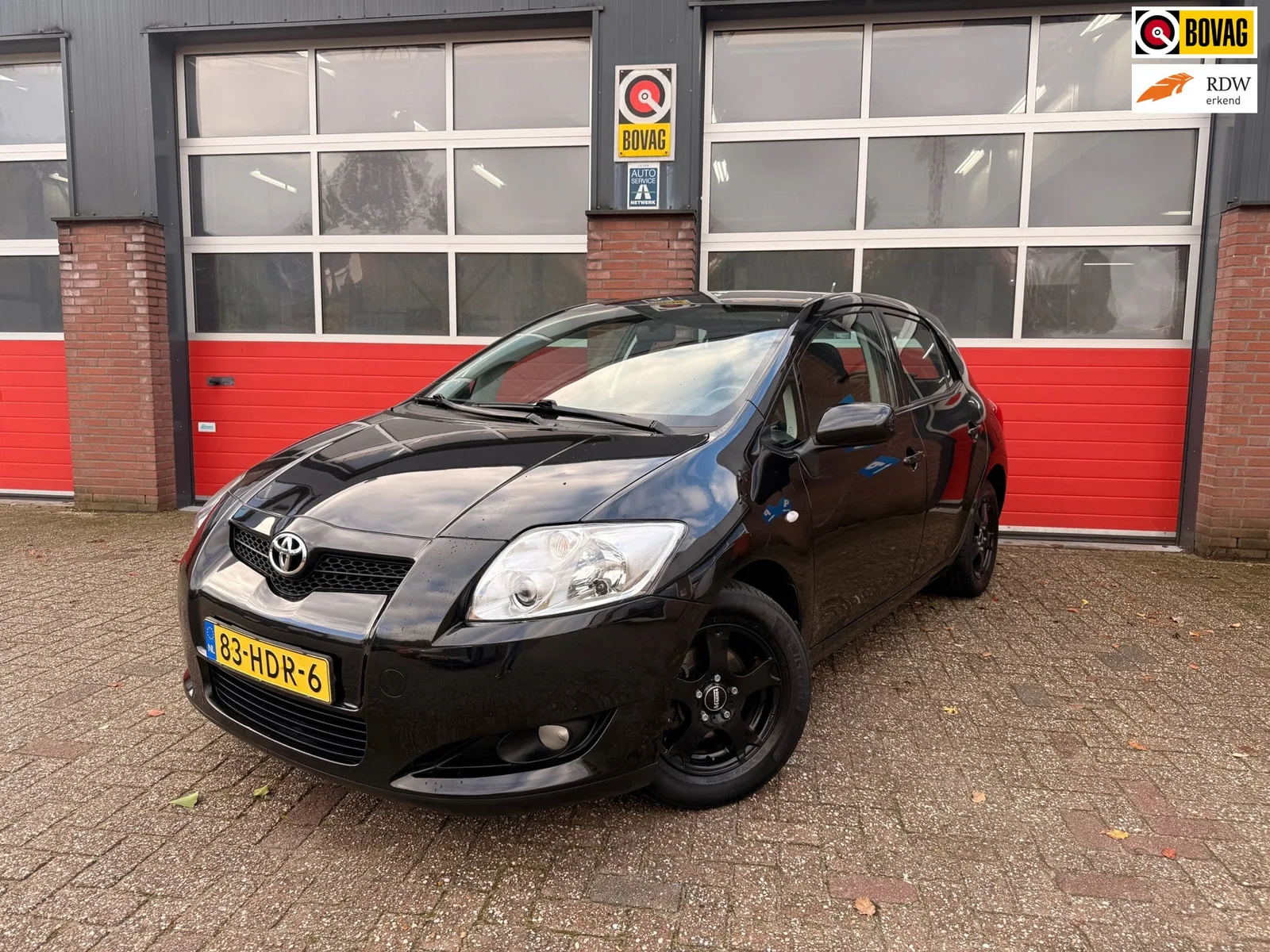 Toyota Auris (2008) — foto 1