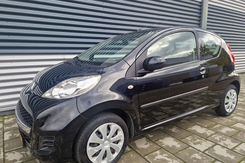 Peugeot 107 (2011)