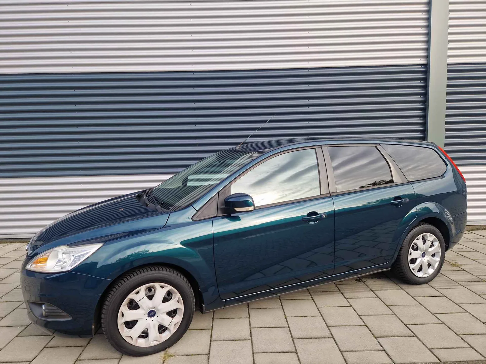 Ford Focus (2008) — foto 1