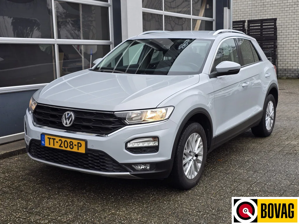 Volkswagen T-Roc (2018) — foto 1