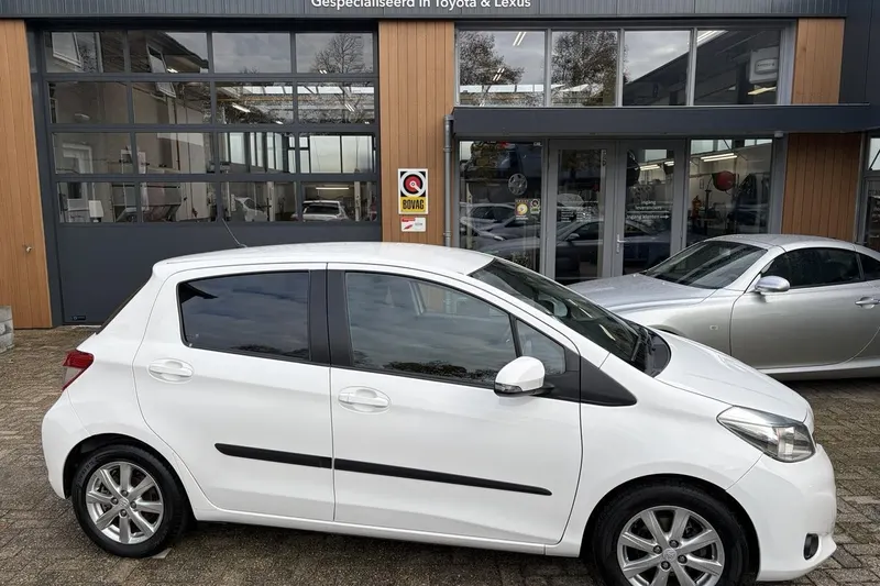 Toyota Yaris (2013)