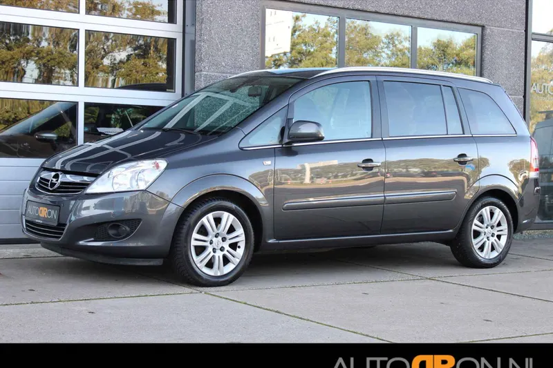 Opel Zafira (2011)