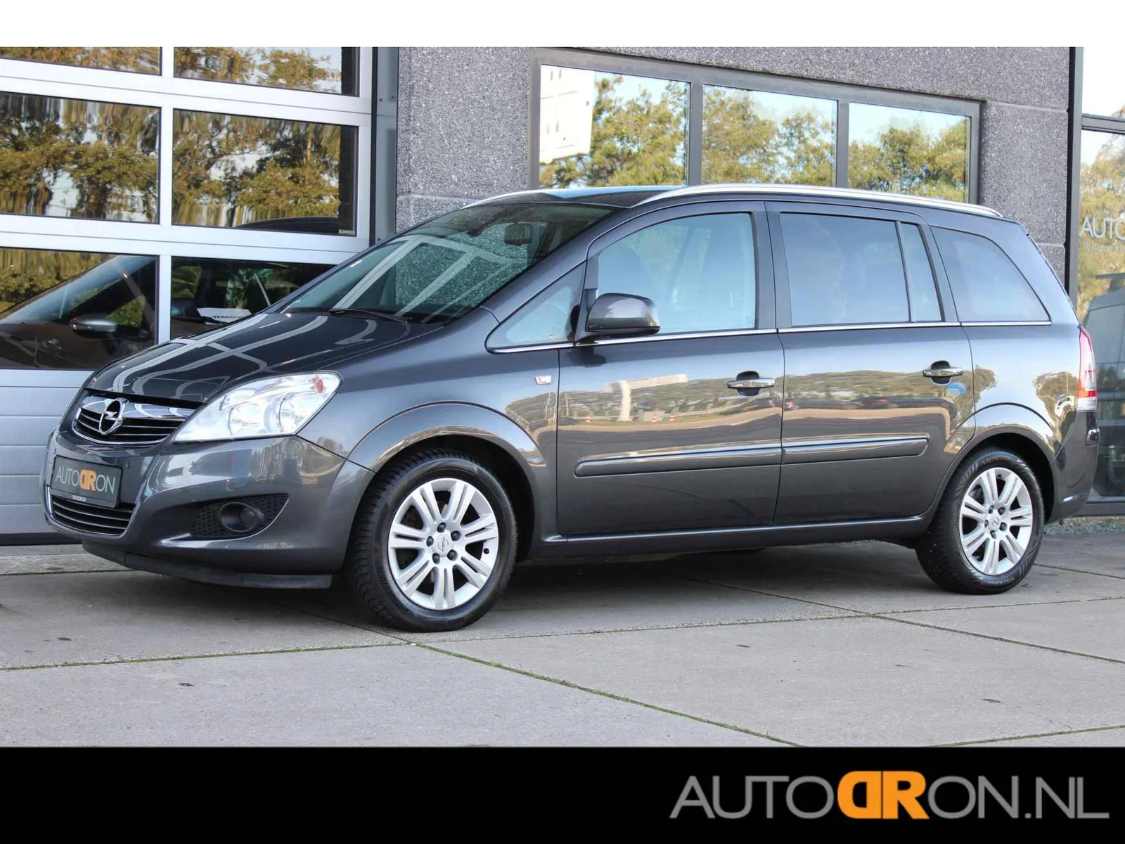 Opel Zafira (2011) — foto 1
