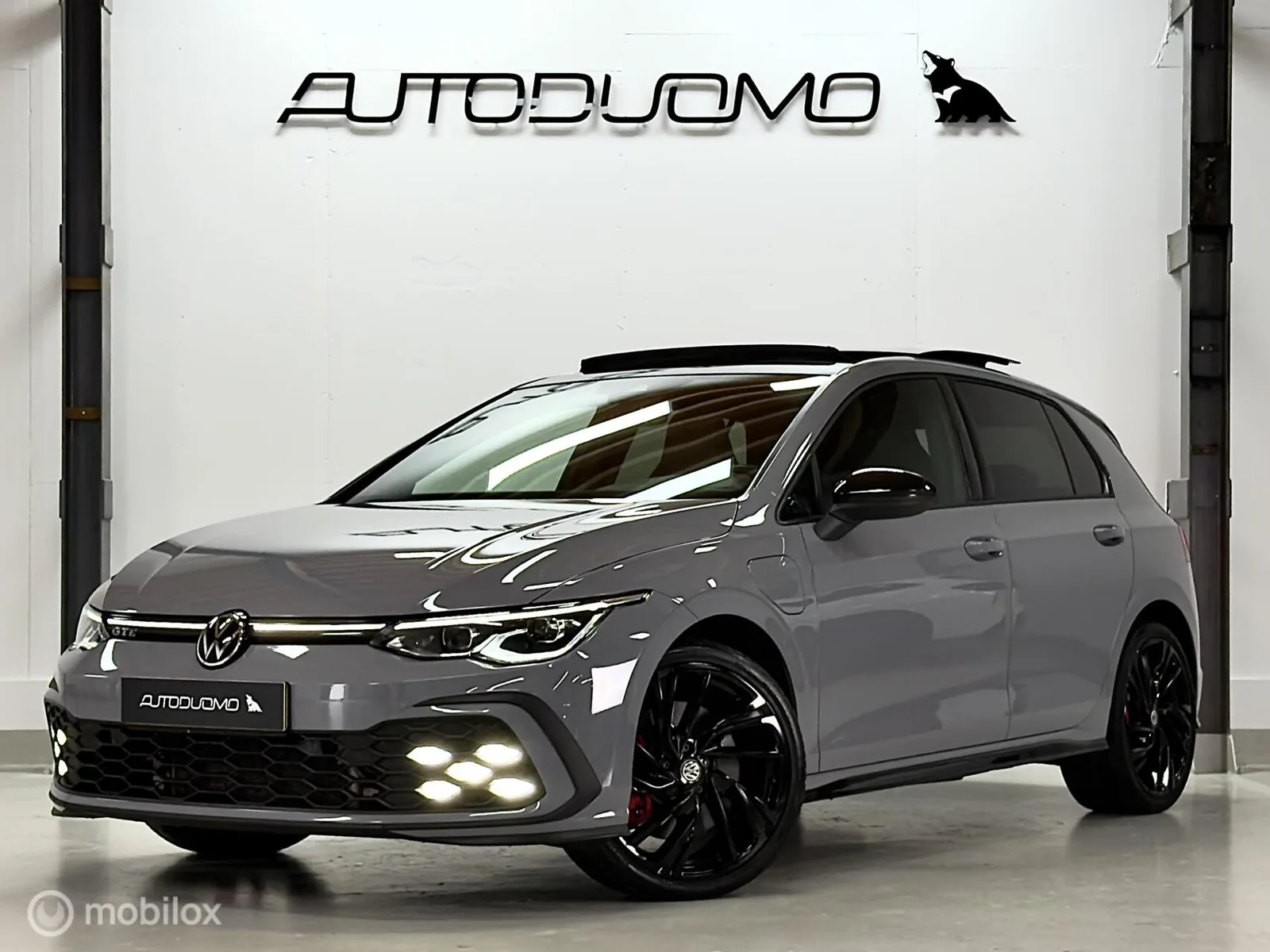 Volkswagen Golf (2021) — foto 1