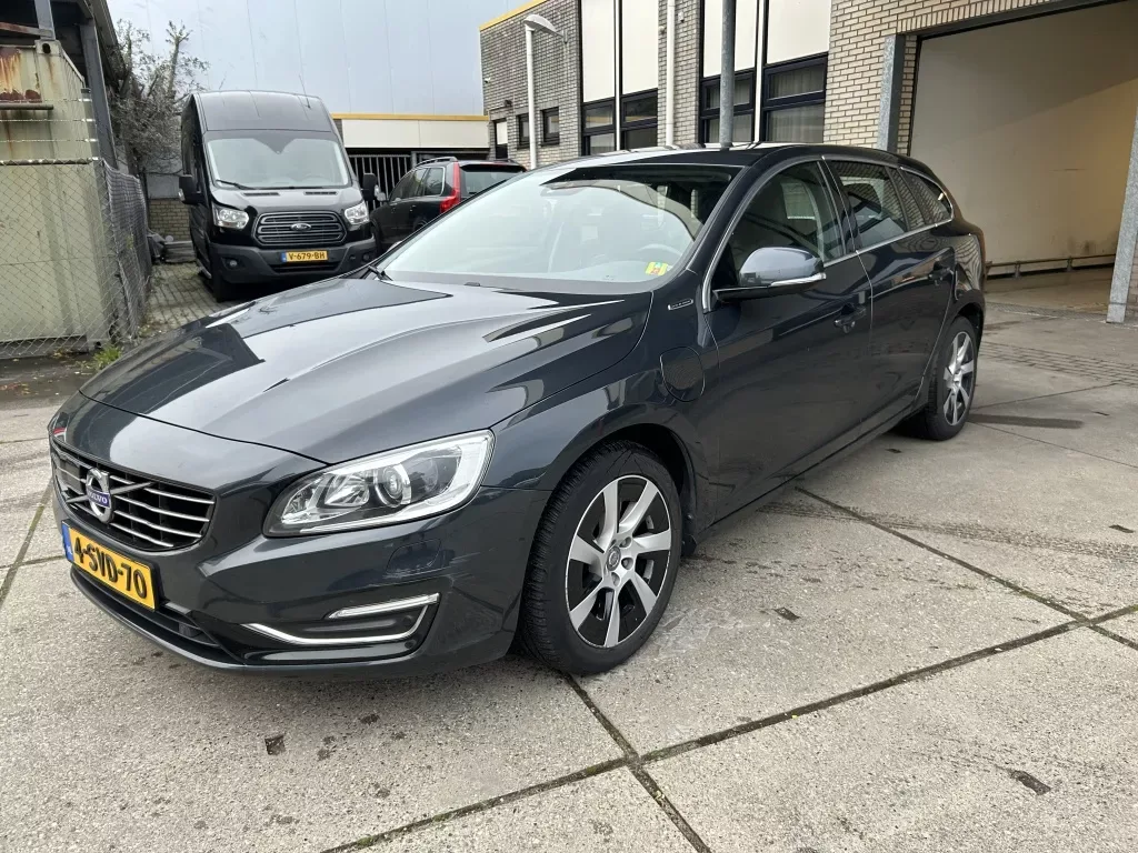 Volvo V60 (2013) — foto 1
