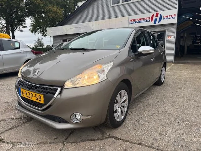 Peugeot 208 (2013) — foto 1