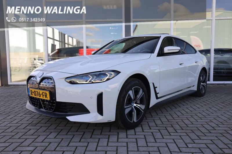 BMW i4 (2022)