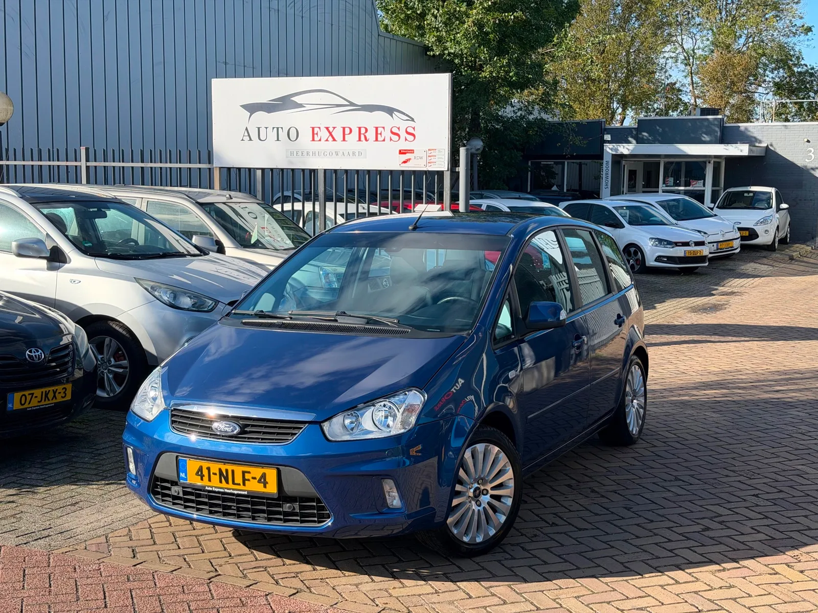 Ford C-Max (2010) — foto 1
