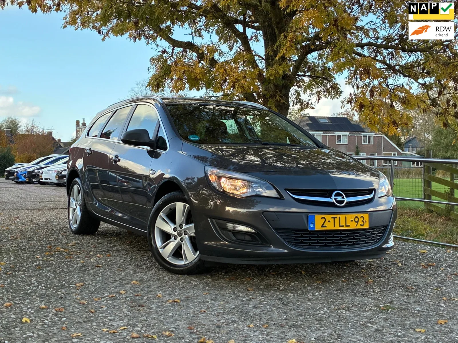 Opel Astra (2014) — foto 1