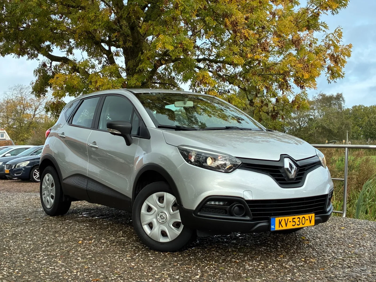 Renault Captur (2016) — foto 1