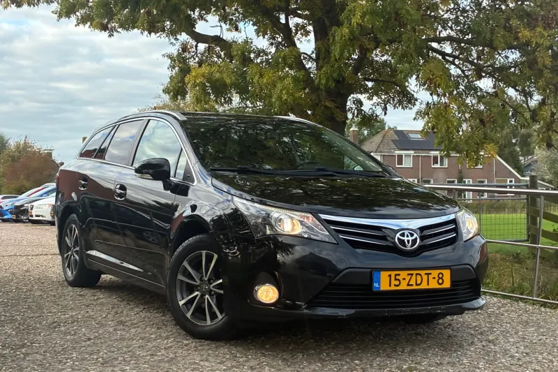 Toyota Avensis (2012)