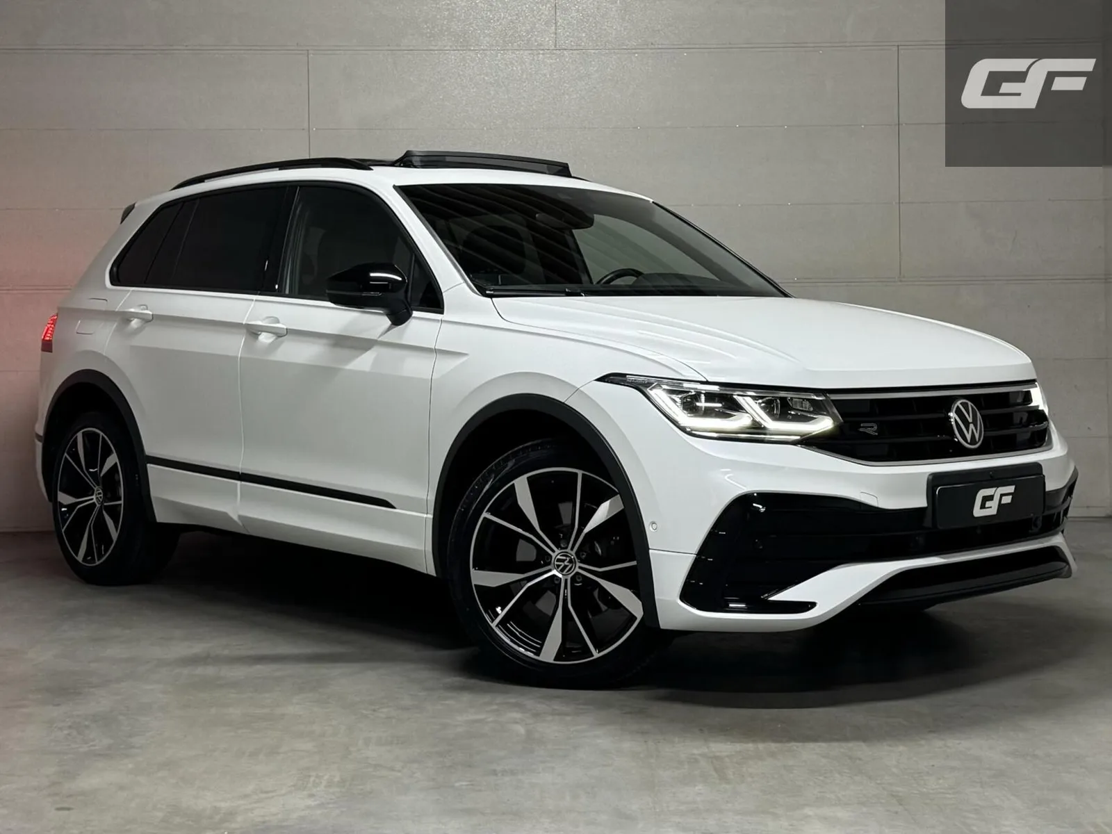Volkswagen Tiguan (2022) — foto 1
