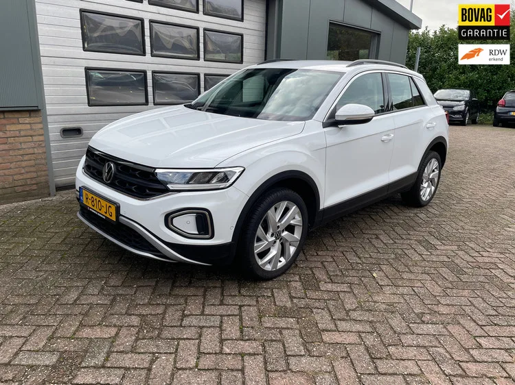 Volkswagen T-Roc (2022) — foto 1