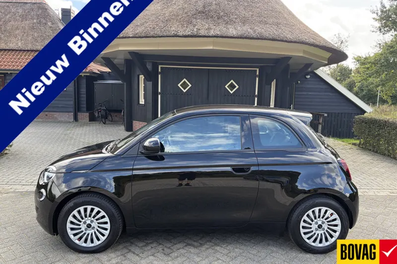 Fiat 500 (2023)