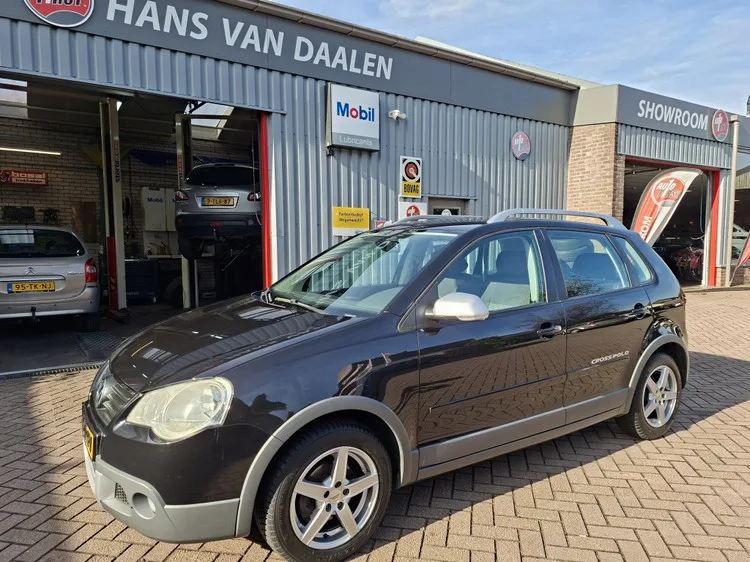 Volkswagen Polo (2008) — foto 1