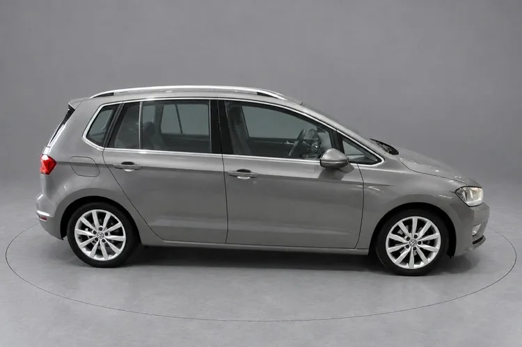 Volkswagen Golf Sportsvan (2015) — foto 1