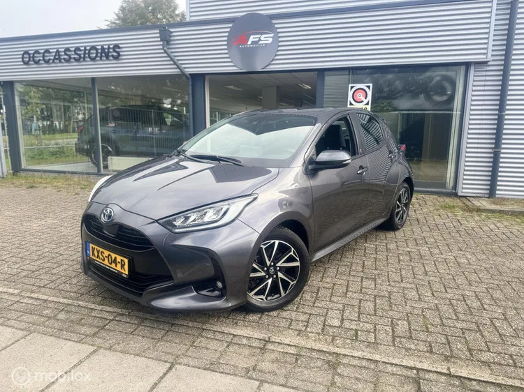 Toyota Yaris (2022) — foto 1
