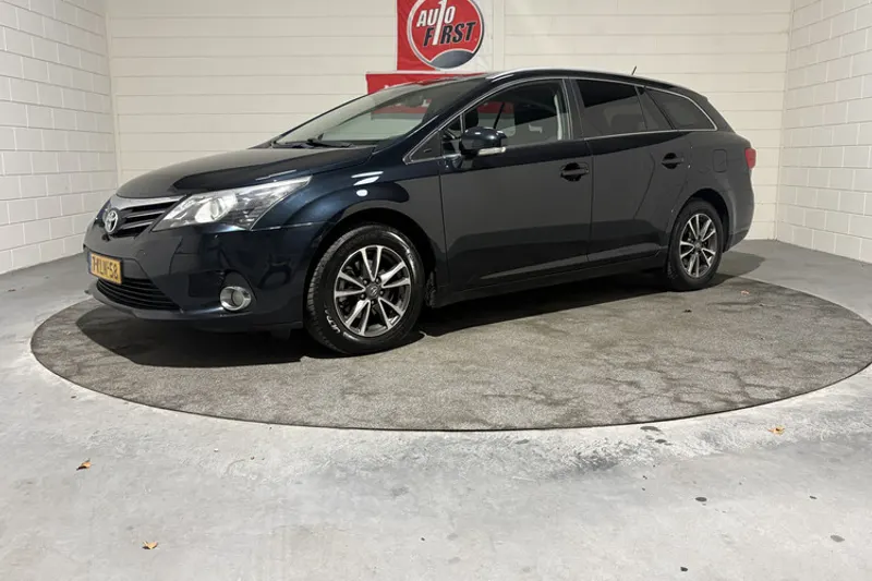 Toyota Avensis (2013)
