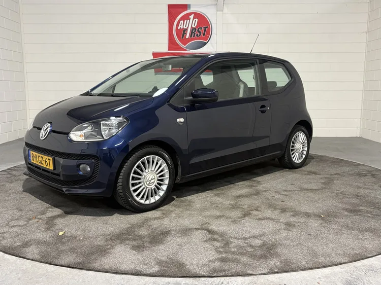 Volkswagen Up! (2013) — foto 1