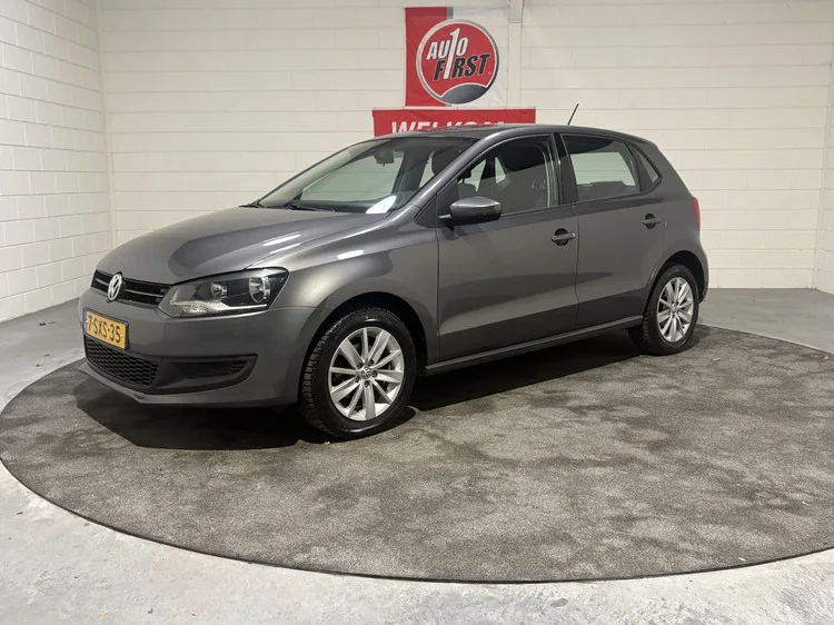 Volkswagen Polo (2014) — foto 1