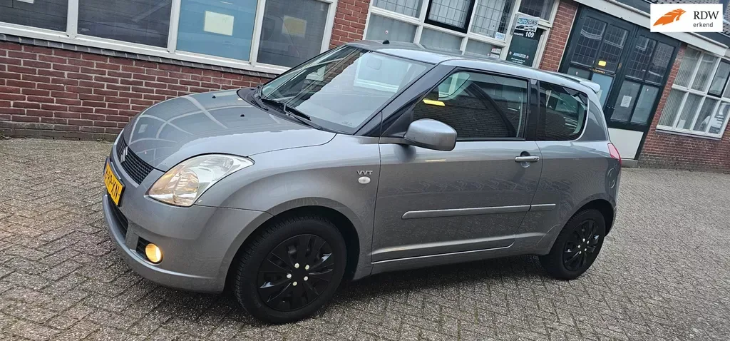Suzuki Swift (2005) — foto 1