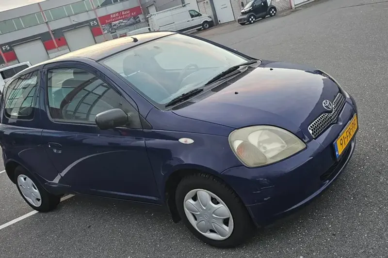 Toyota Yaris (2000)