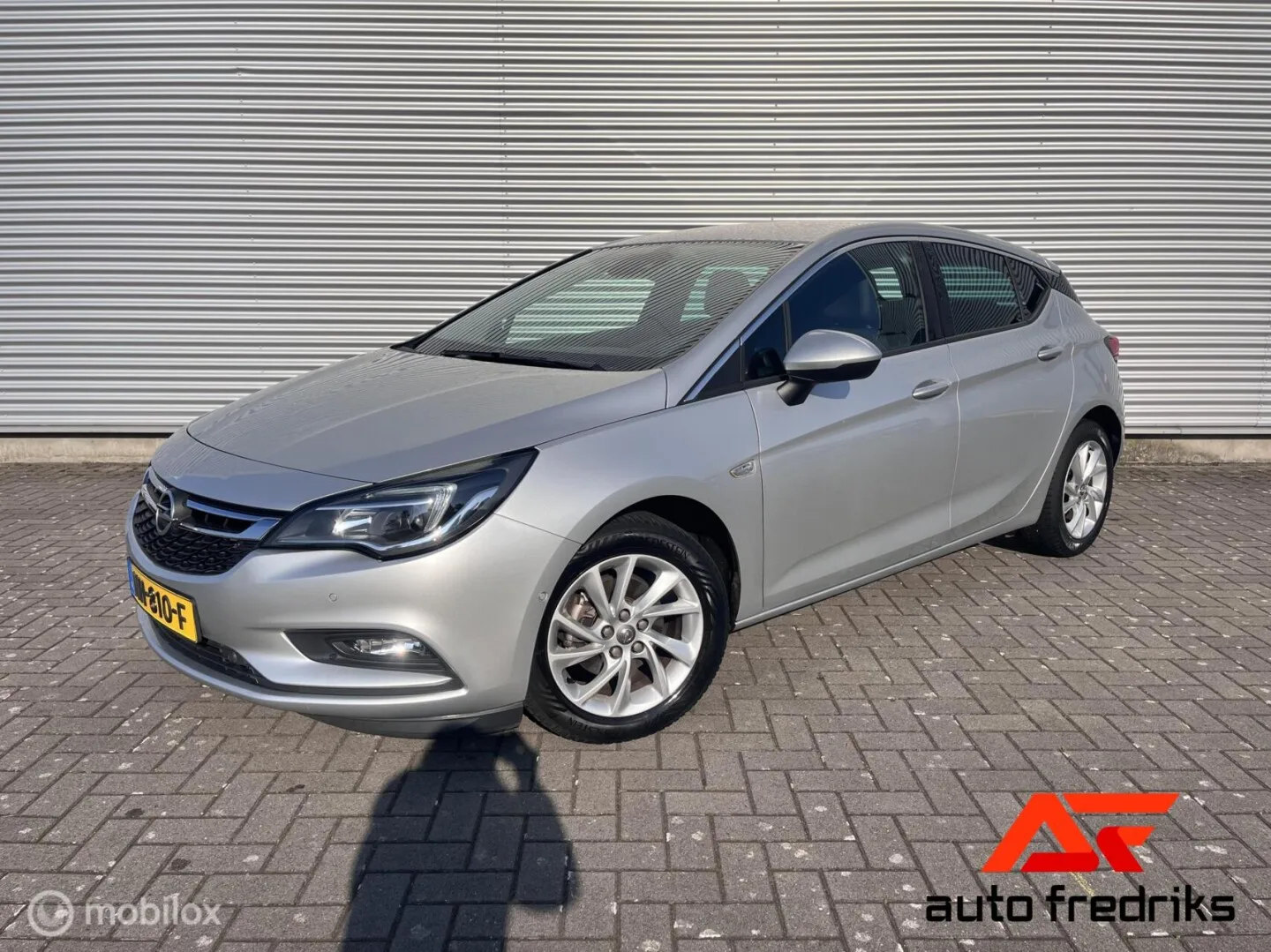 Opel Astra (2017) — foto 1