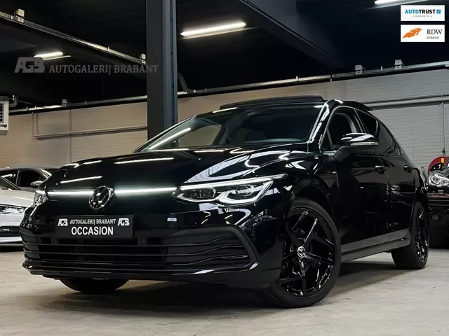 Volkswagen Golf (2021) — foto 1