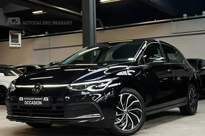 Volkswagen Golf (2022)