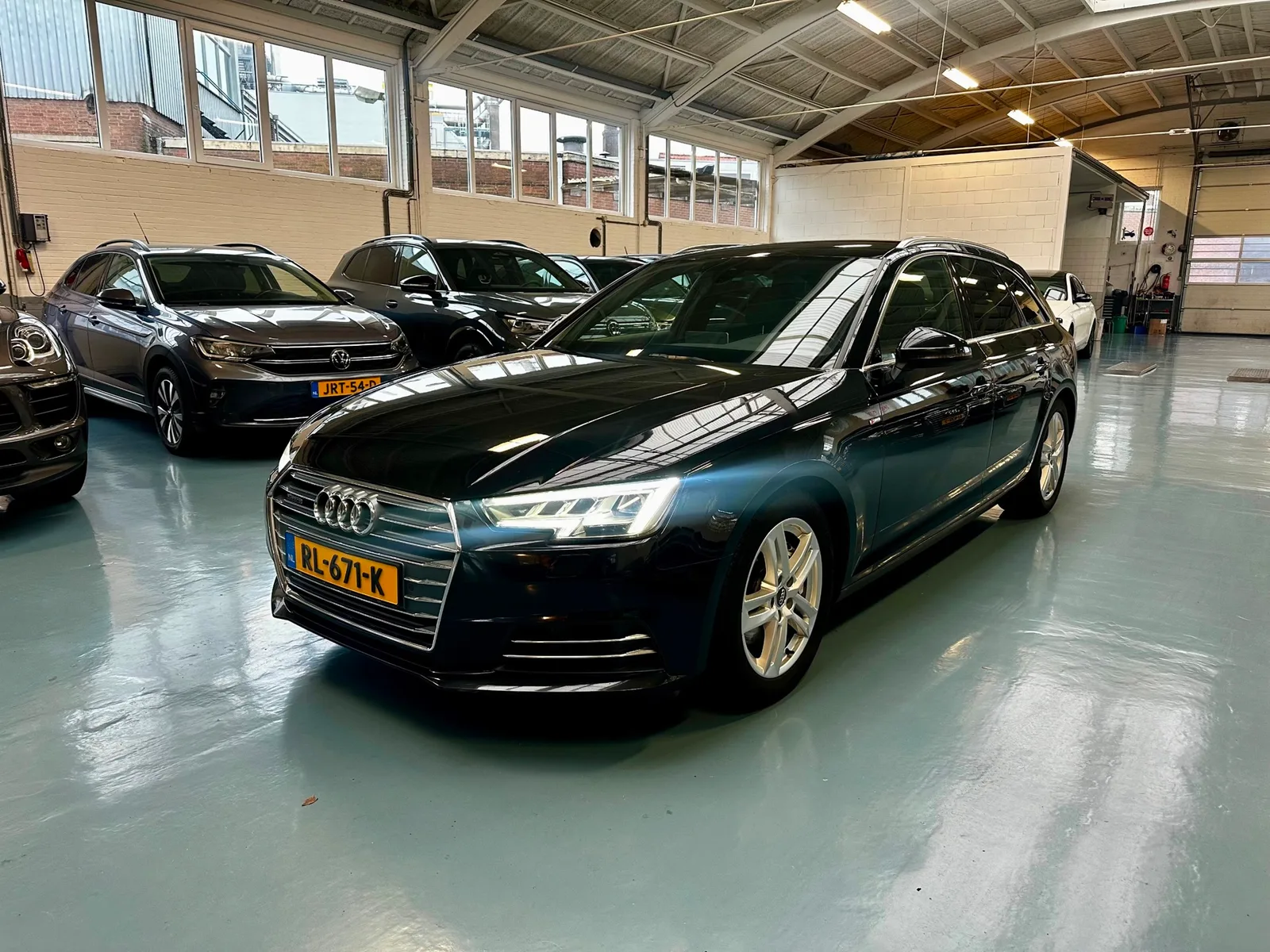 Audi A4 (2016) — foto 1