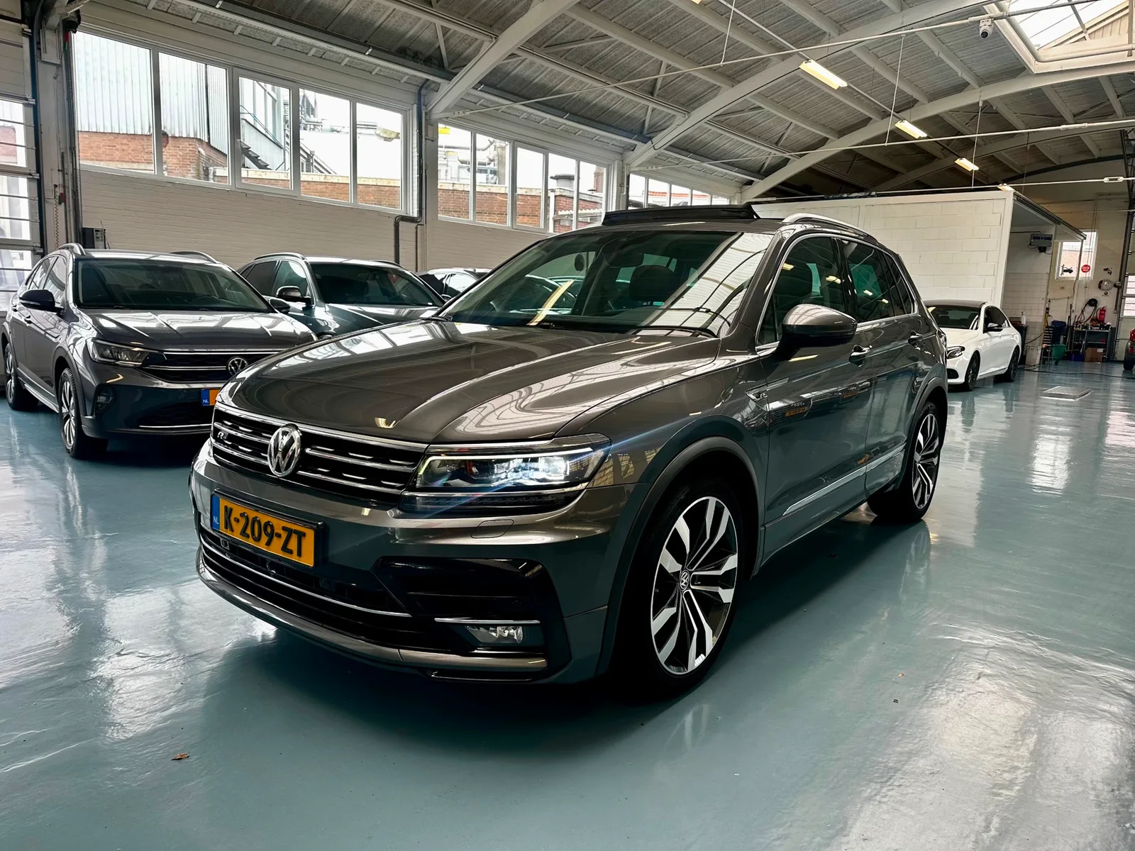 Volkswagen Tiguan (2018) — foto 1