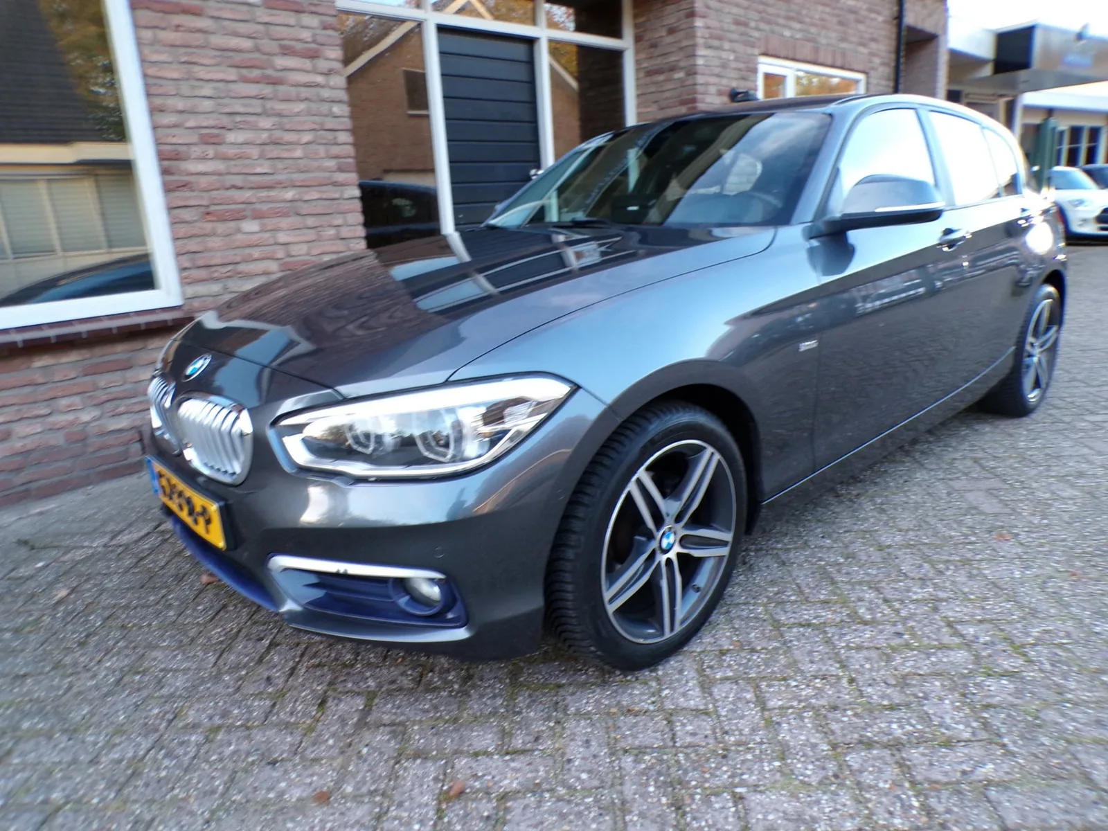 BMW 1-Serie (2015) — foto 1