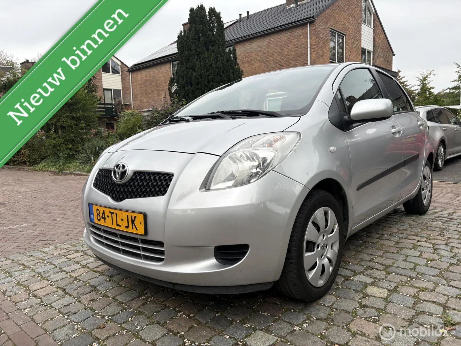 Toyota Yaris (2006) — foto 1