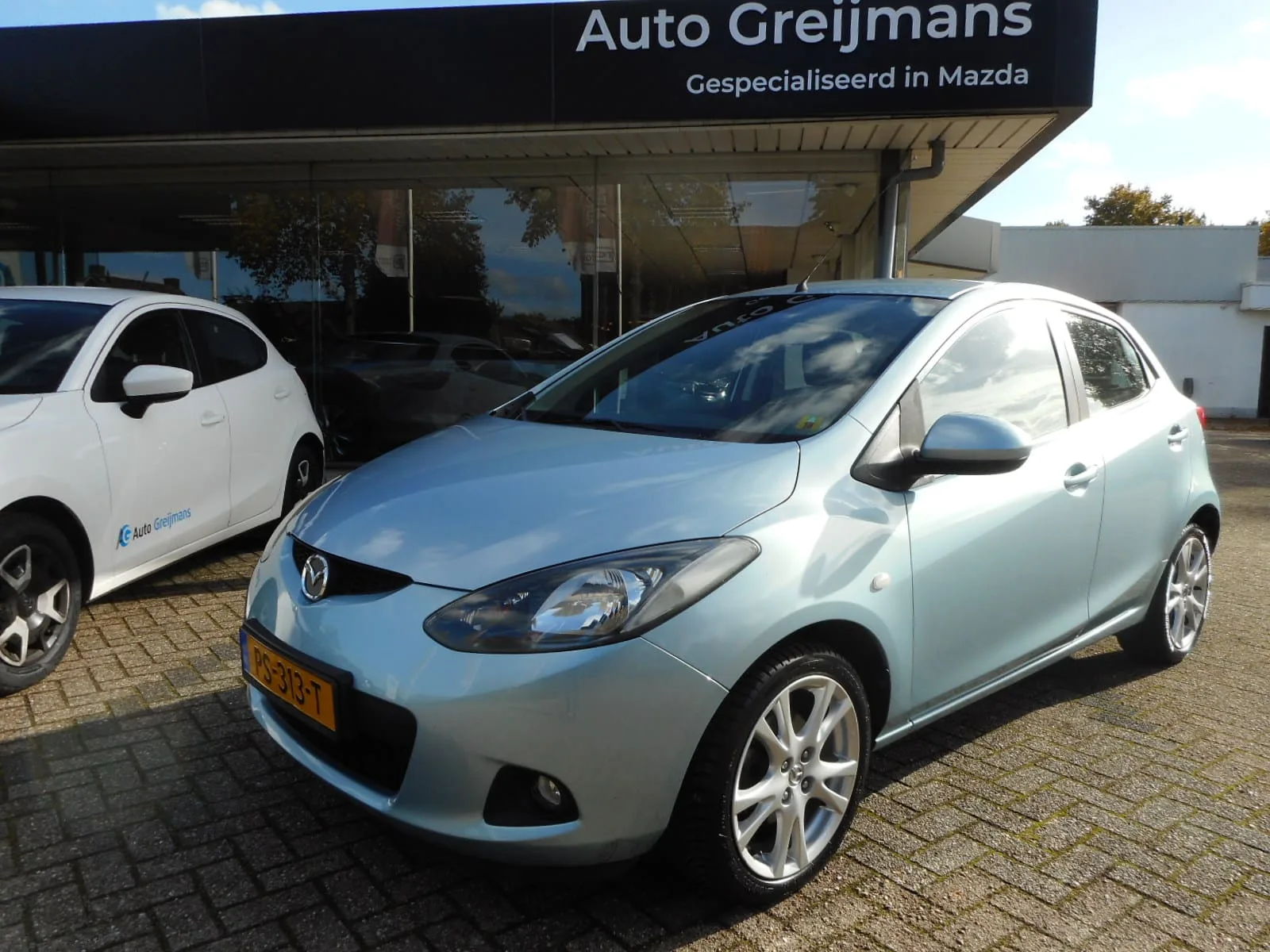Mazda 2 (2008) — foto 1