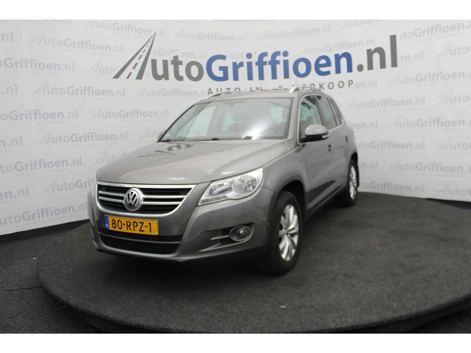 Volkswagen Tiguan (2011) — foto 1