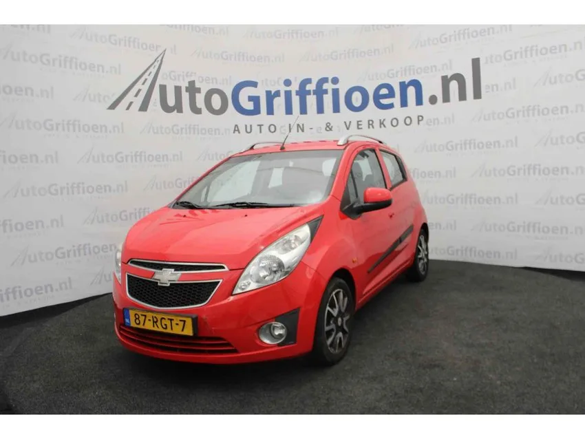 Chevrolet Spark (2011) — foto 1