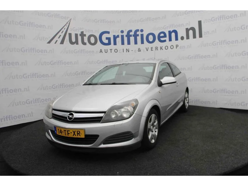 Opel Astra (2006) — foto 1