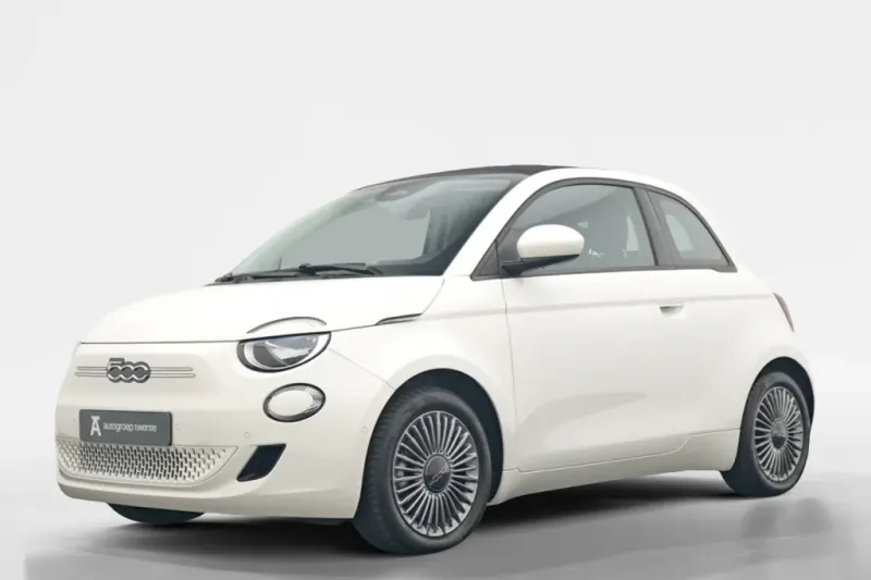 Fiat 500C (2024)